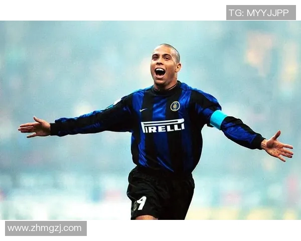 膝盖疼痛迫使足球明星退役背后的故事与人生转折